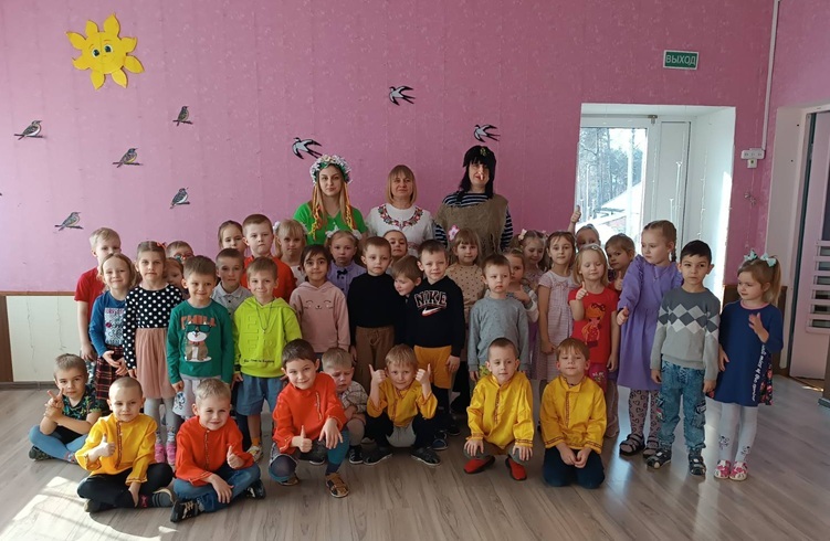 Масленица идет, весну за собой ведет! Масленица идет, весну за собой ведет!