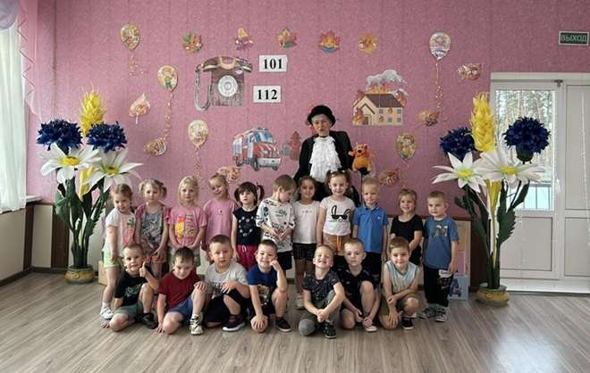 Шапокляк в гостях у ребят Шапокляк в гостях у ребят